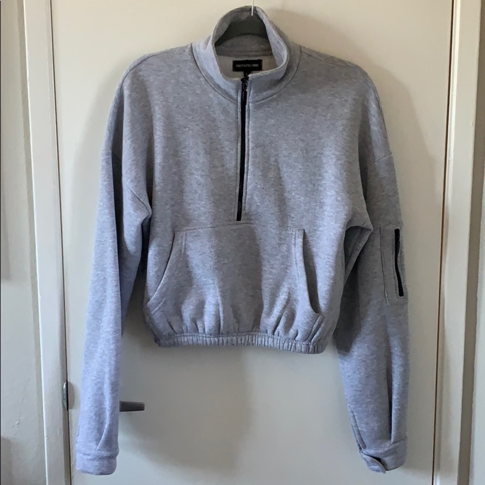Cropped half zip sweatshirt!
